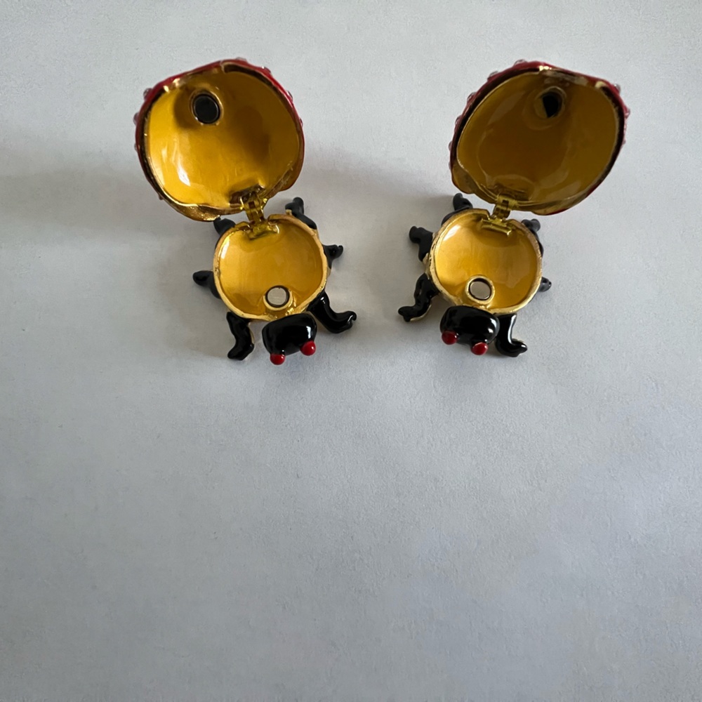 Joan Rivers Happy Bee Pin - Picture 3 of 3